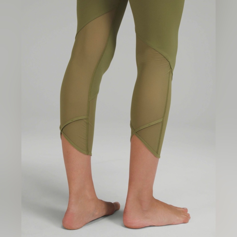 Lululemon mesh crisscross 23” crop legging - Picture 2 of 7